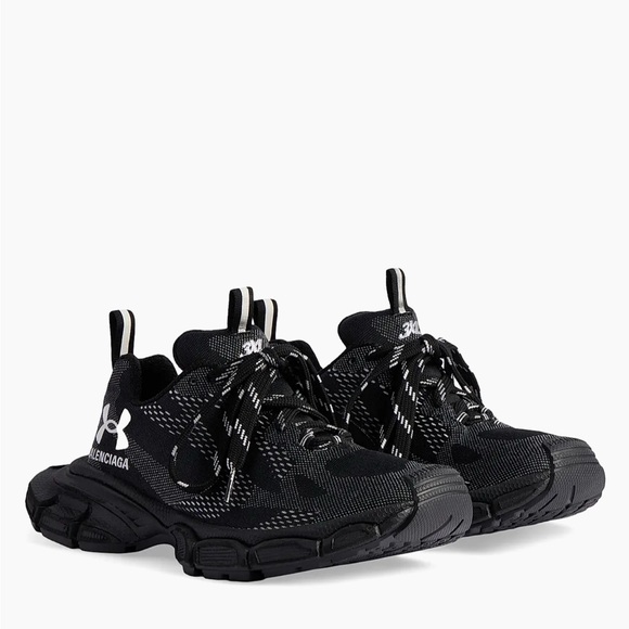 Balenciaga sneaker , Black and White Athletic Sneakers - Picture 3 of 5